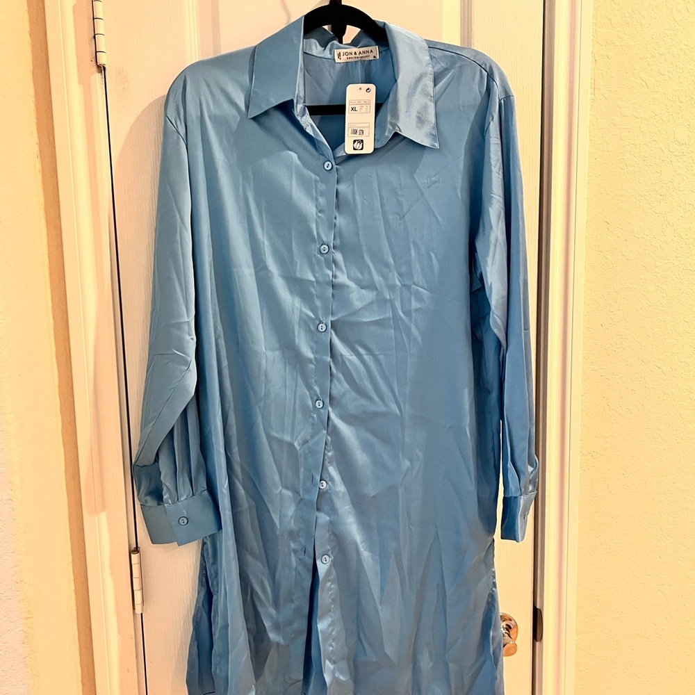 Light Blue Buttoned Knee-Length Shirt Dress